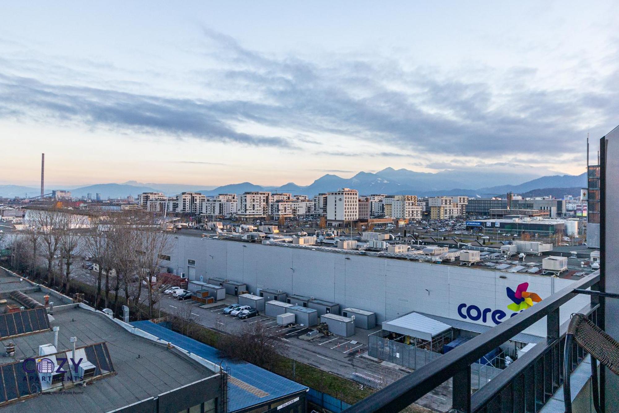 Luxury Residences & Suites In Central Brasov At Coresi Mall Exteriér fotografie